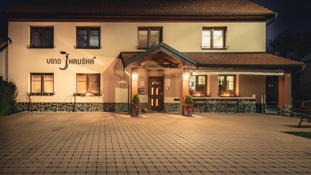 Penzion Vino Hruska Blatnička Rom bilde
